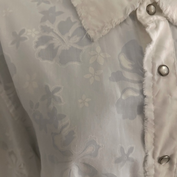 UNISEX WHITE BUTTON-UP SHIRT - Picture 5 of 7